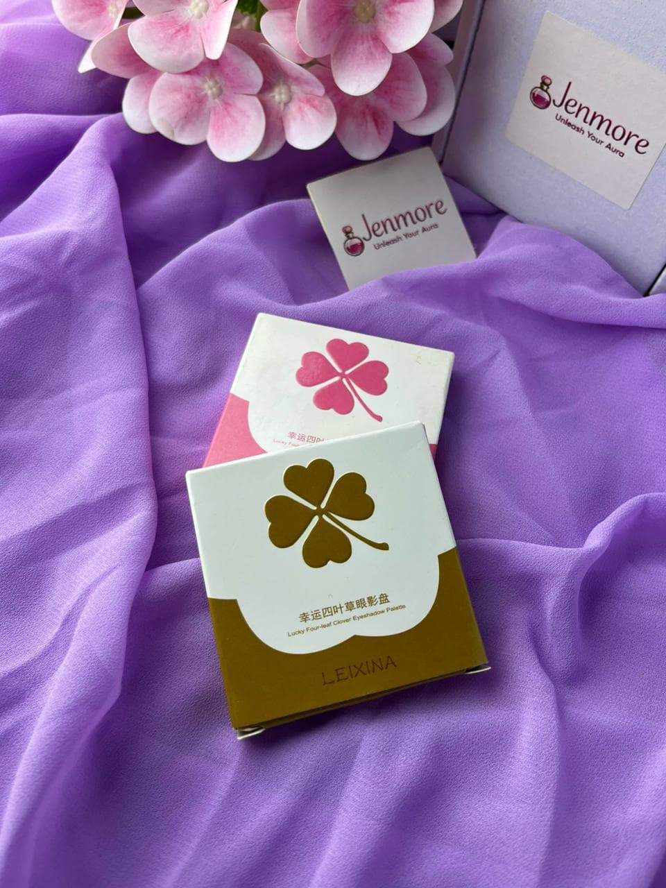 LEXNIA Flower Eyeshadow Pallet