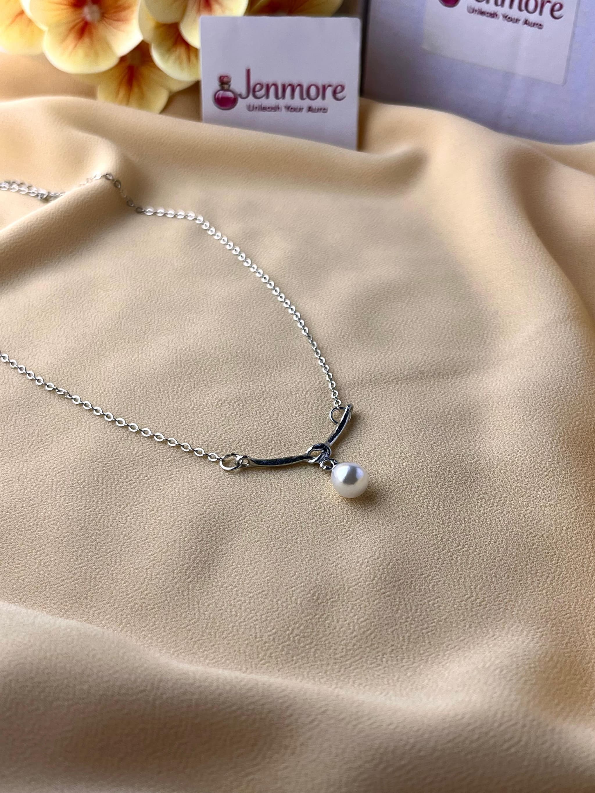Jenmore Minimalist Pearl Drop Curved Bar Chain Necklace